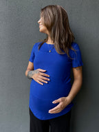 Polera maternal Mom azul rey