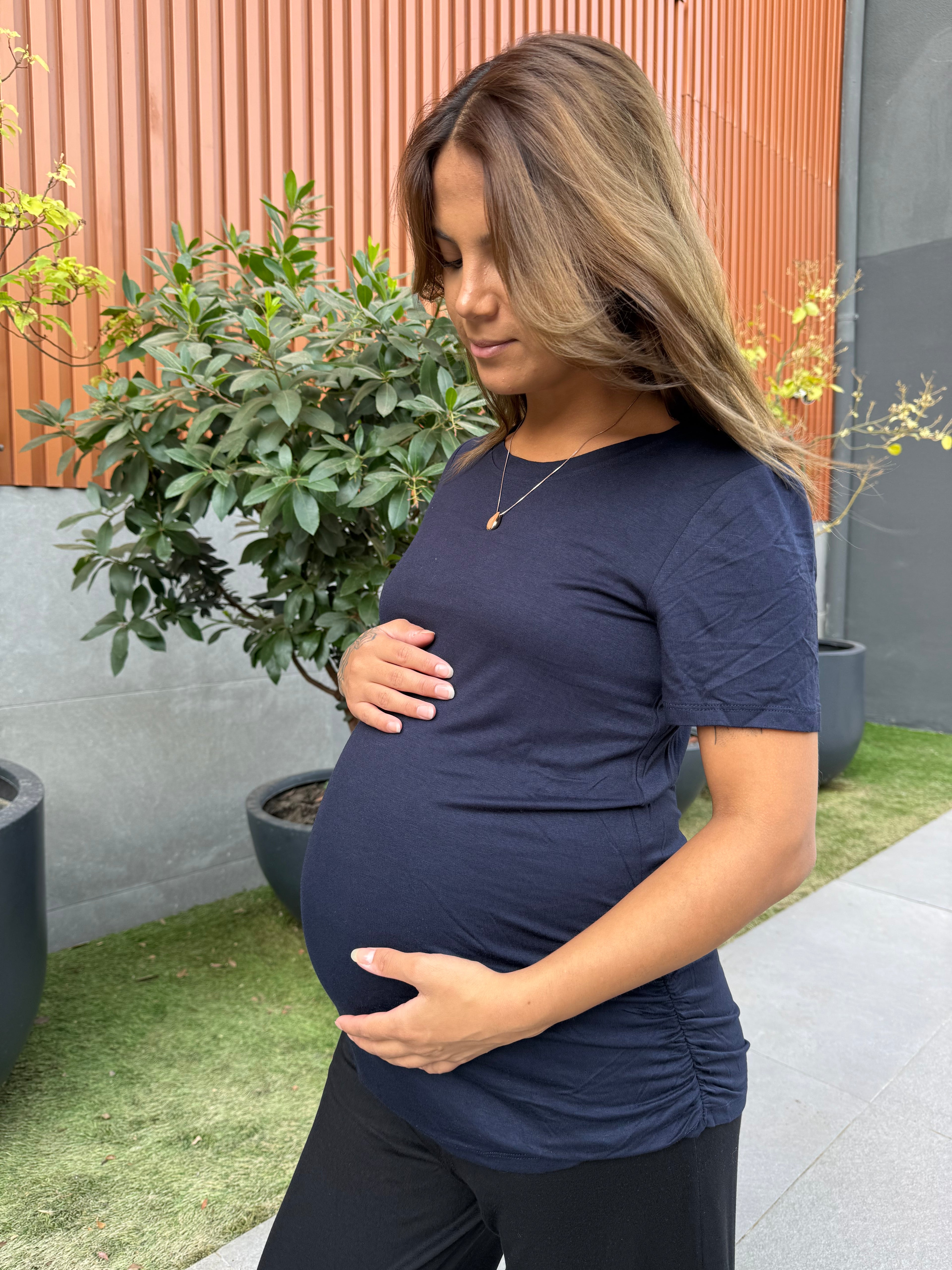 Polera maternal Mom azul marino