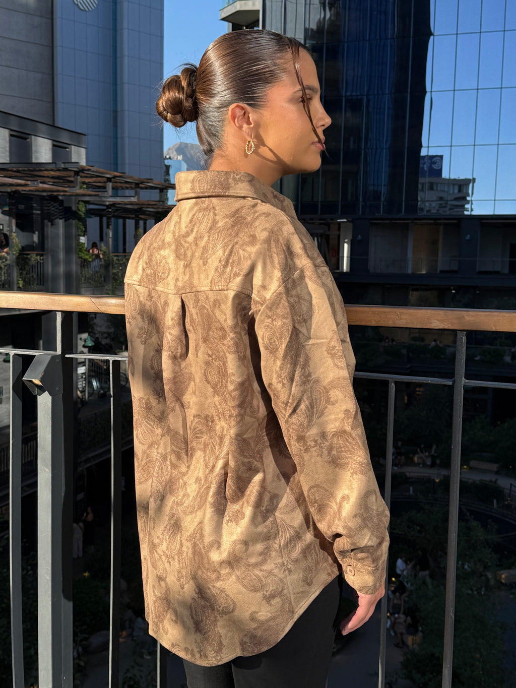 Camisa Maternal y lactanca Berlín, gamuza estampada