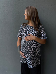 Polera remeron maternal animal print