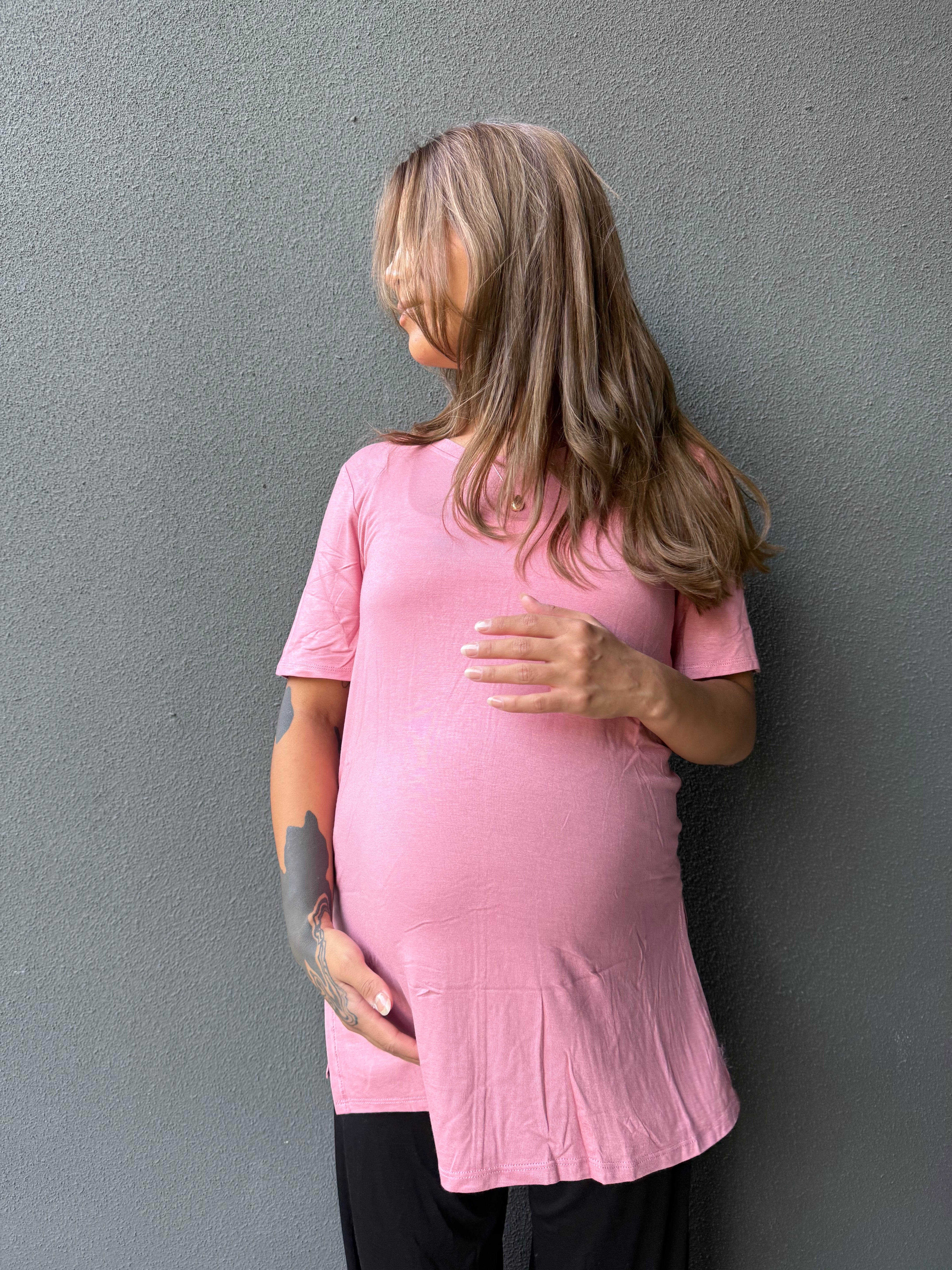 Polera remeron maternal rosada Imagen secundaria del producto