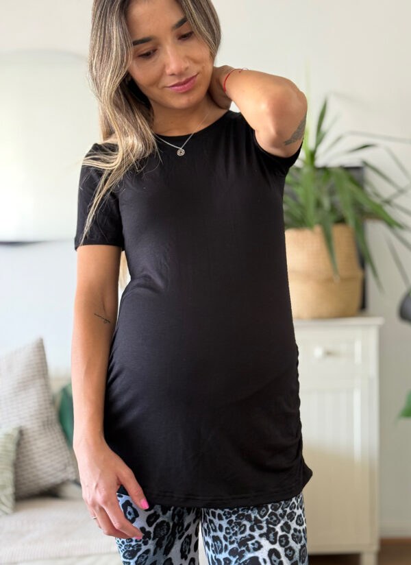 Polera maternal MOM negra - Imagen 2