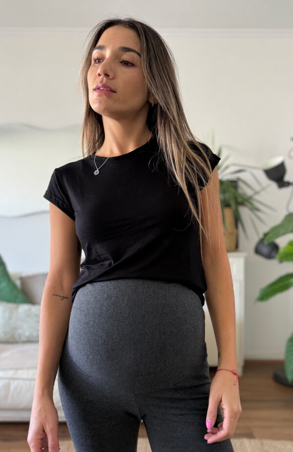 Polera BASIC negra - Imagen 3